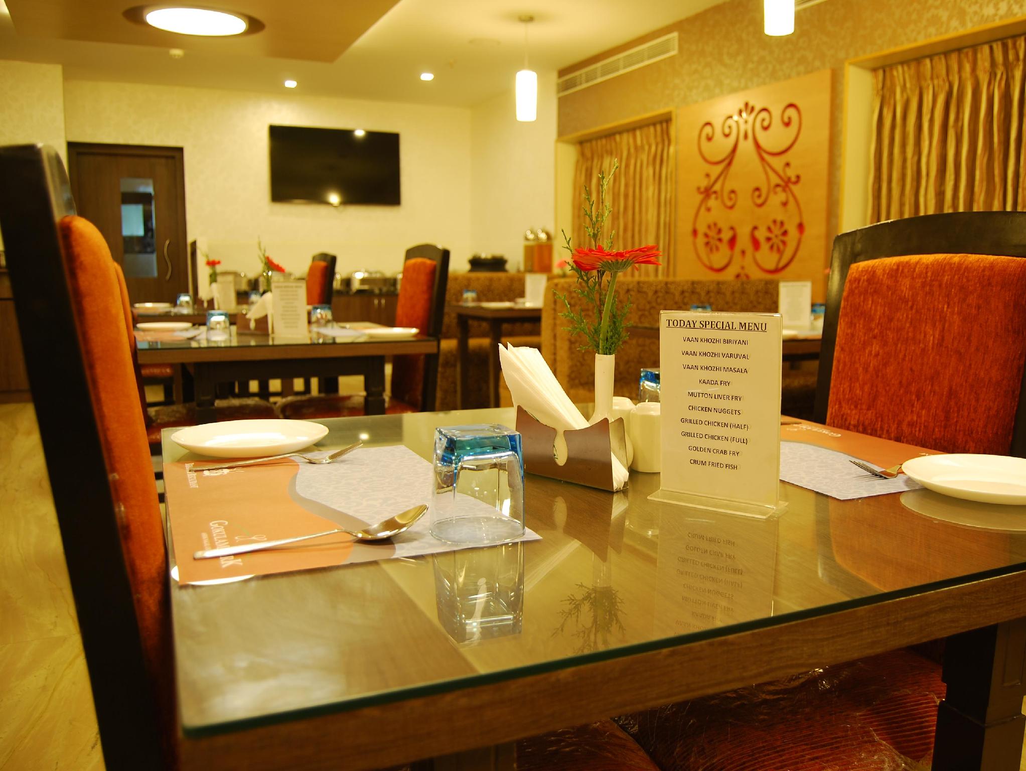 Фото Gokulam Park Hotel