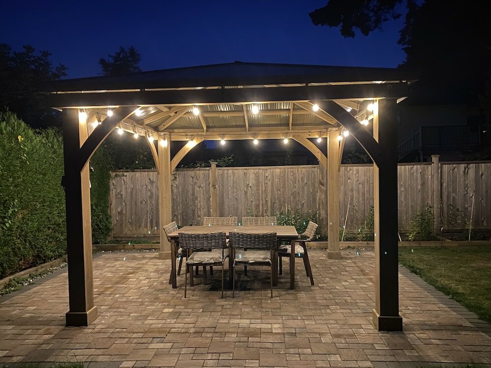 Фото Yvr Vickie’s Bed and Breakfast