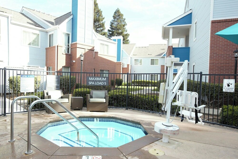 Фото Residence Inn by Marriott Sacramento Airport Natomas
