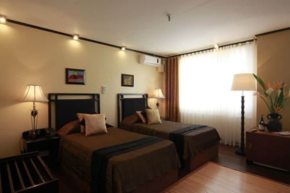 Фото Manila Manor Hotel