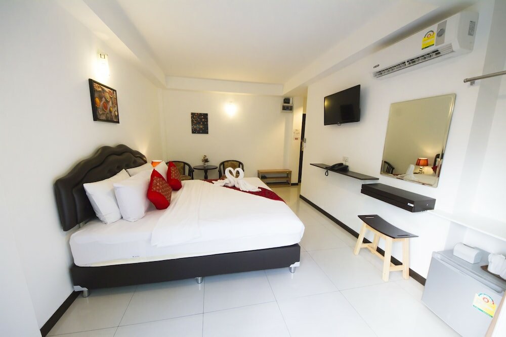 Фото Th Beach Hotel