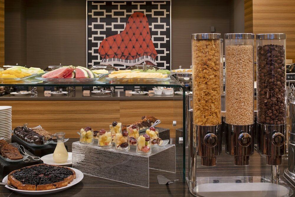 Фото Warwick Geneva