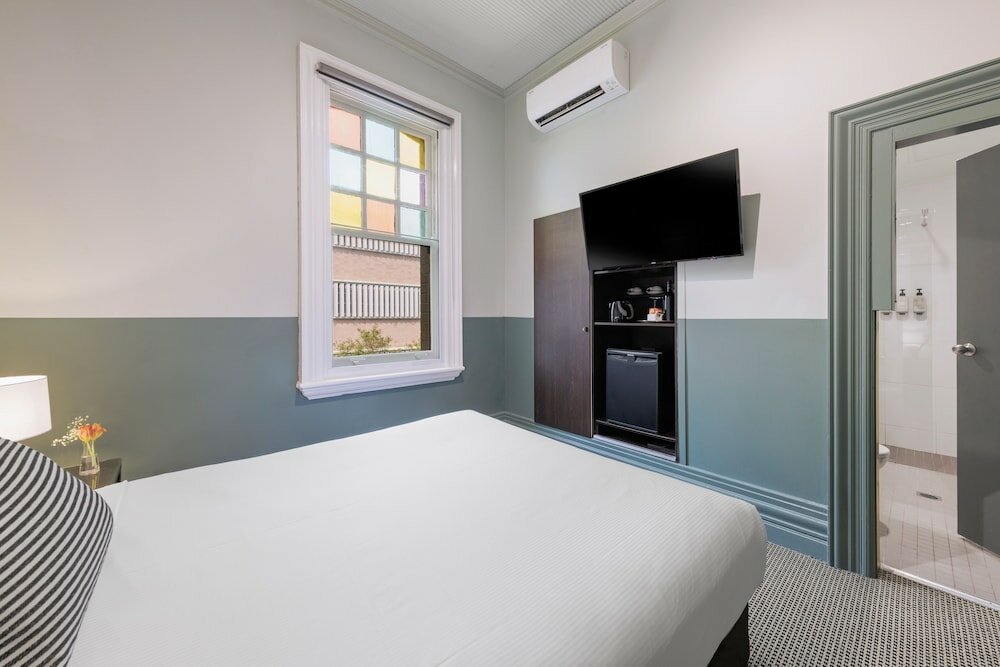 Фото Vulcan Hotel Sydney