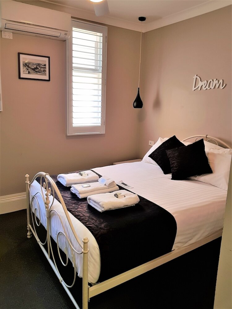 Фото The Grand Hotel Newcastle