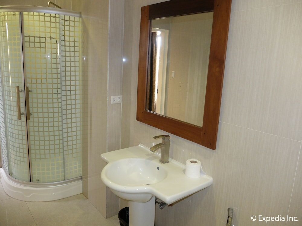 Фото Imerex Plaza Hotel