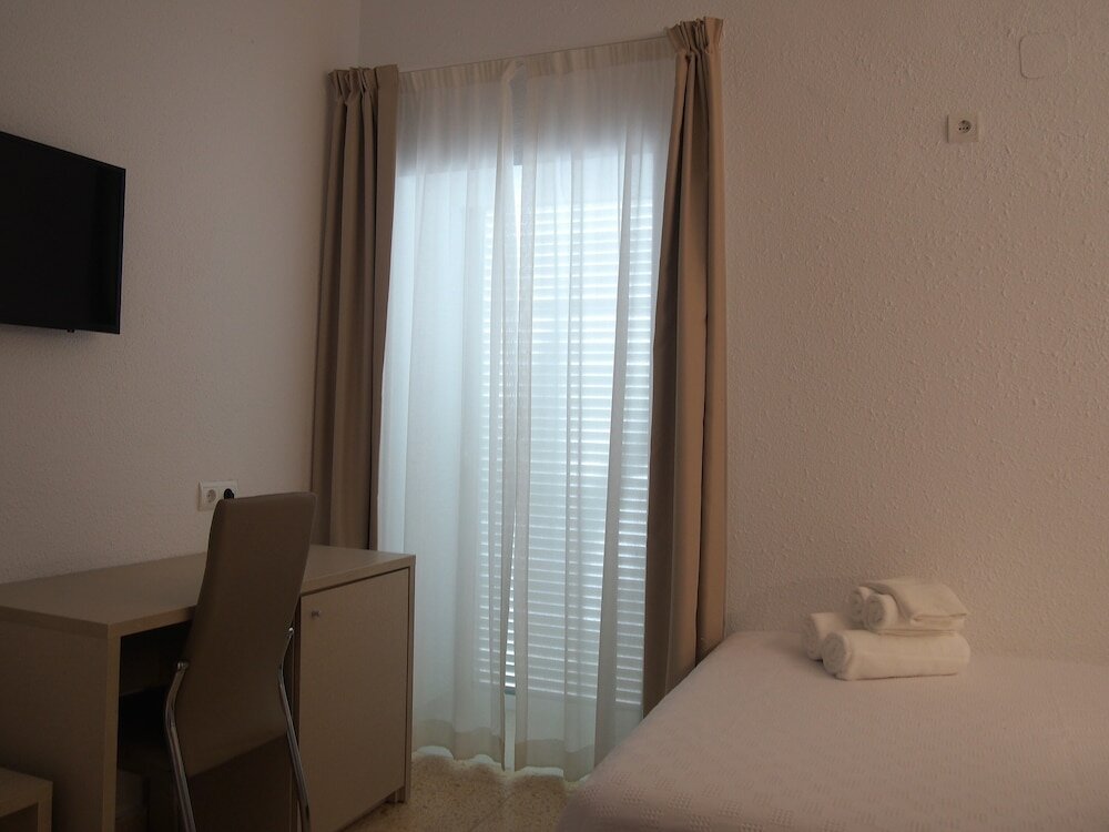 Фото Hotel Roca Bella