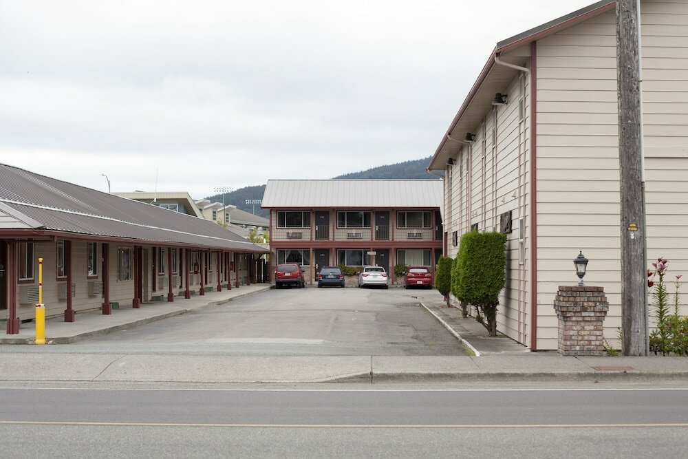 Фото The Forks Motel