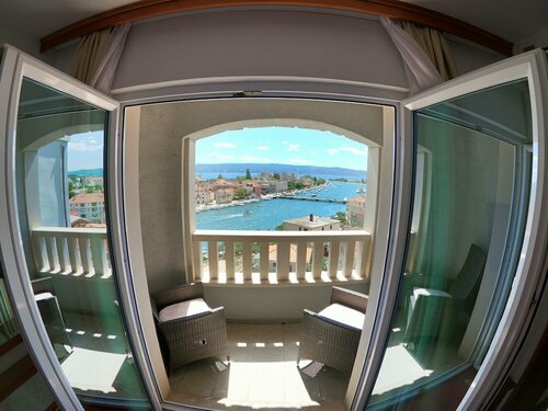 Гостиница Hotel Villa Dvor в Омише