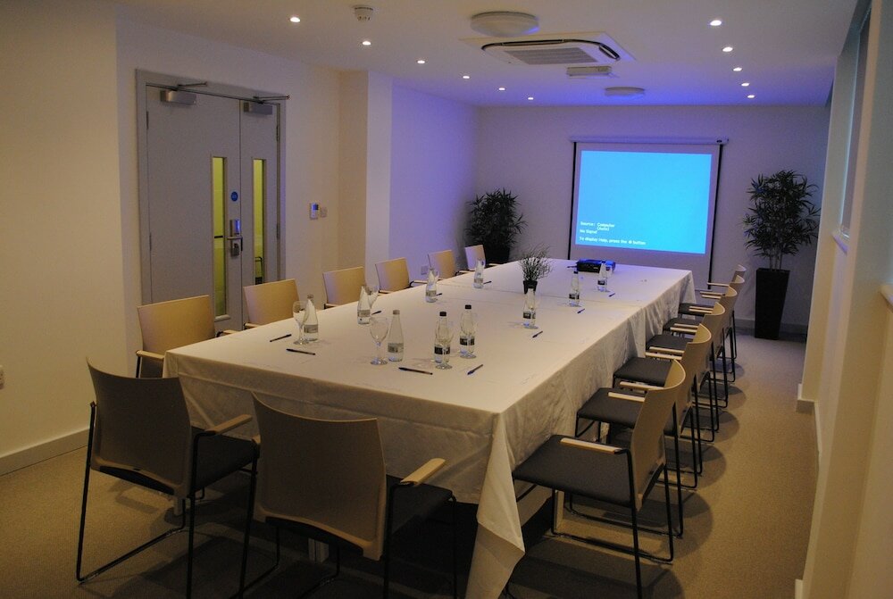 Фото Pelican London Hotel and Residence