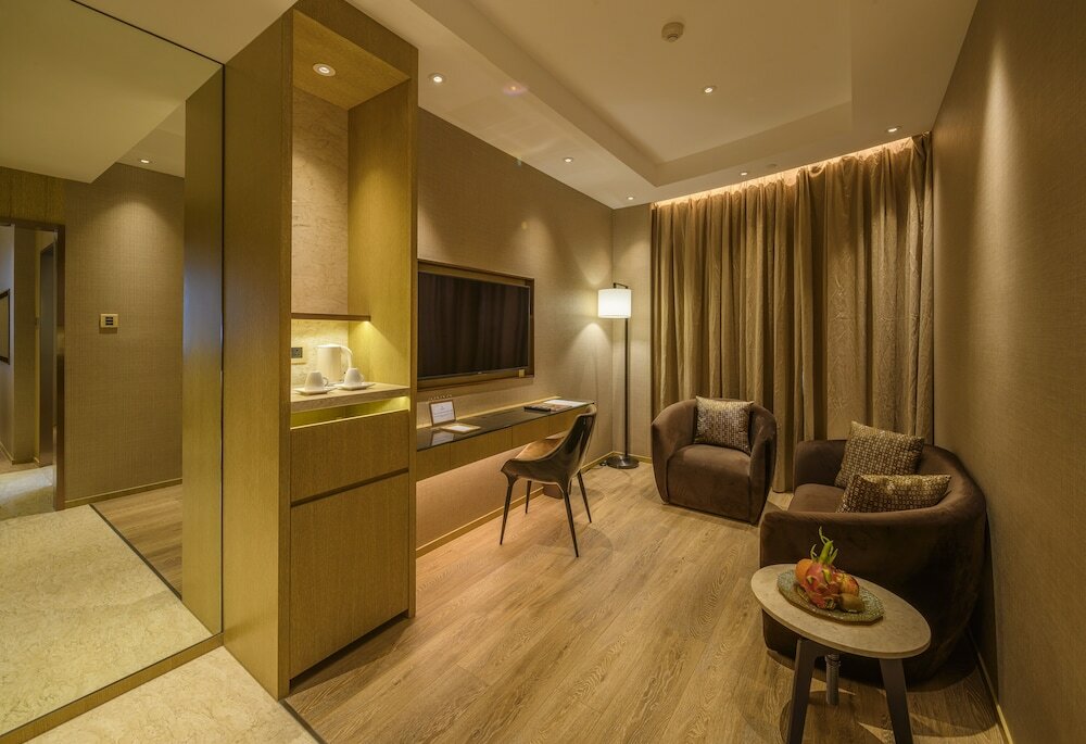 Фото Grand Dragon Hotel