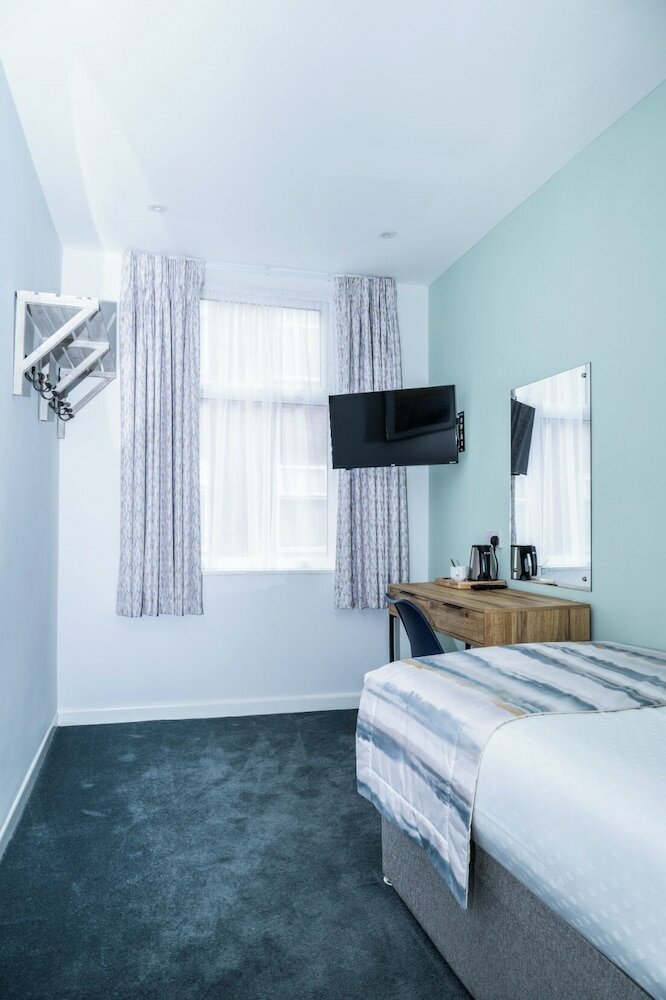 Фото The Craig-Y-Don Hotel