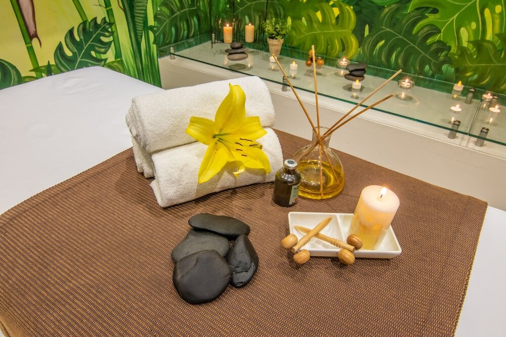 Фото Ghl Hotel Abadia Plaza