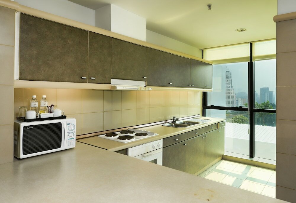 Фото Pacific Regency Hotel Suites