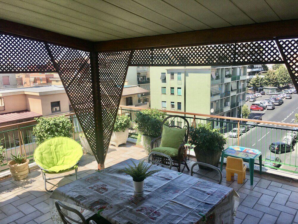 Фото Inviting 2-bed Apartment in Roma