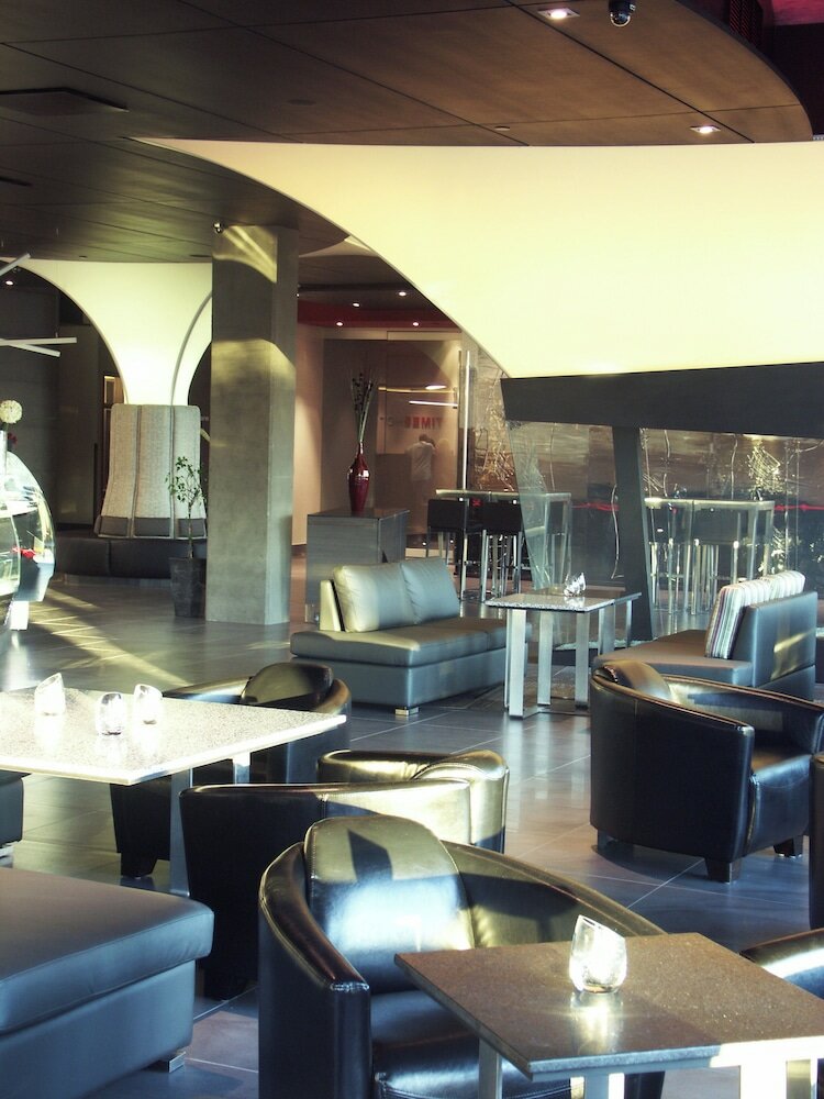 Фото Grand Times Hotel Sherbrooke