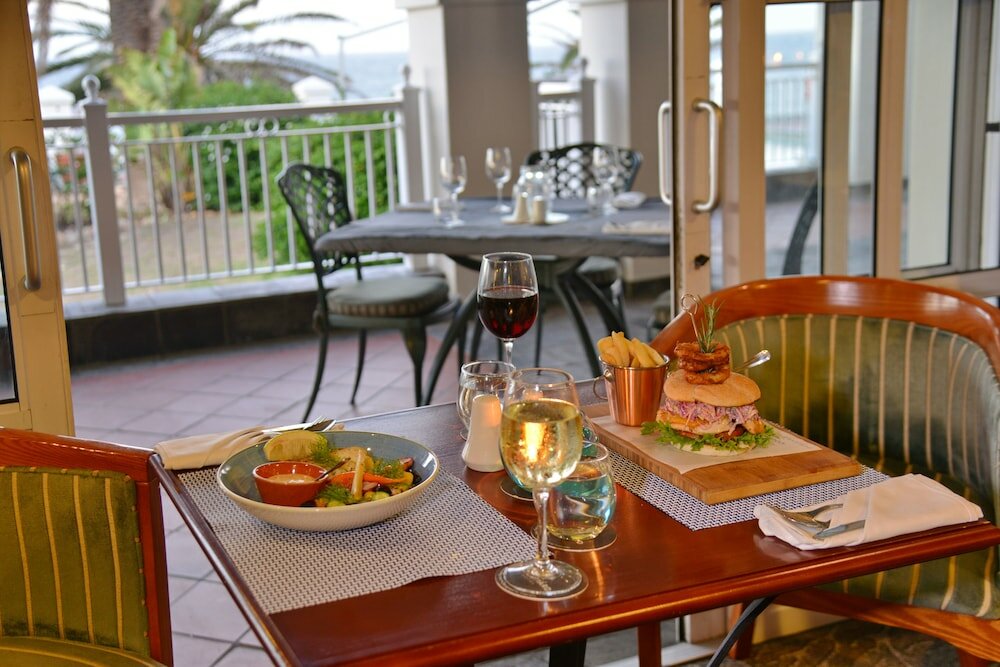 Фото Courtyard Port Elizabeth