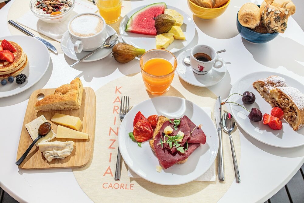 Фото Hotel Karinzia