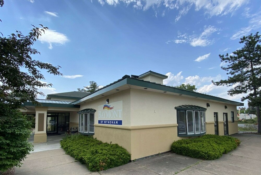 Фото Baymont by Wyndham Latham Albany Airport