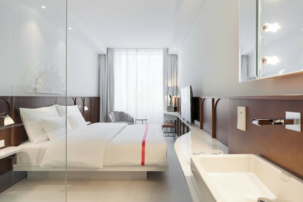 Фото Ruby Mimi Zurich