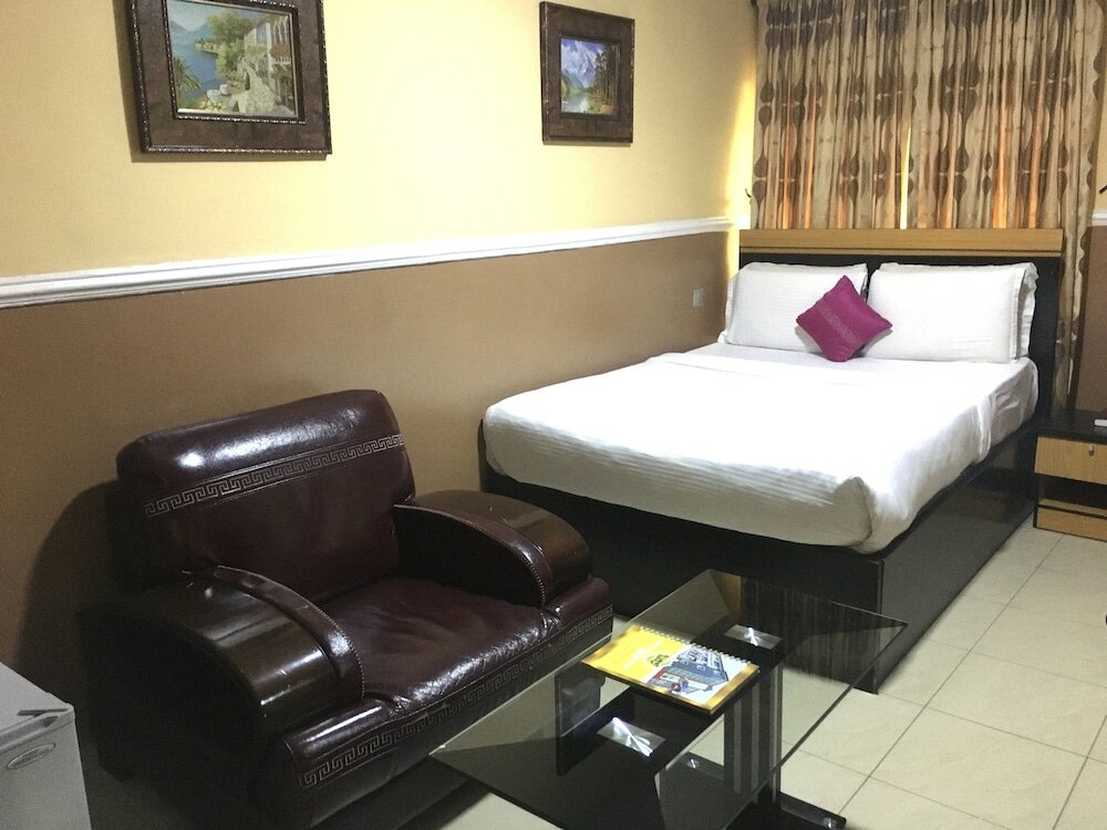 Фото Sweet Savor Hotels & Suites