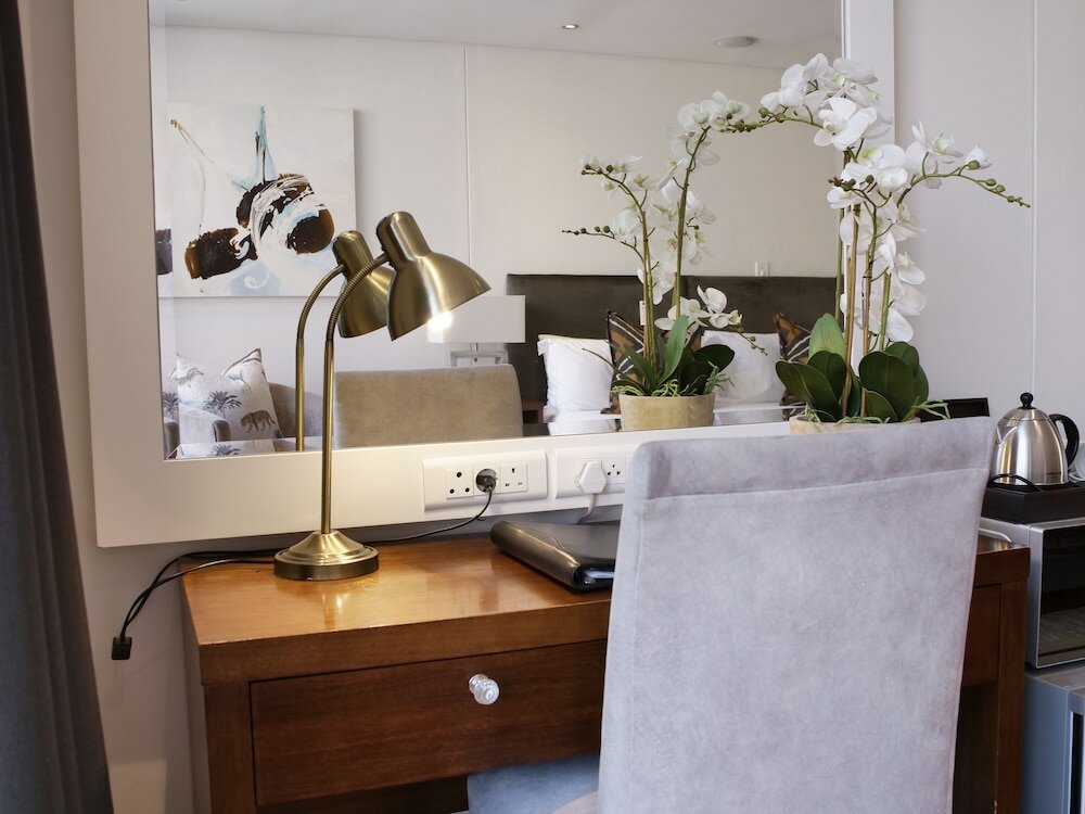 Фото Newkings Boutique Hotel