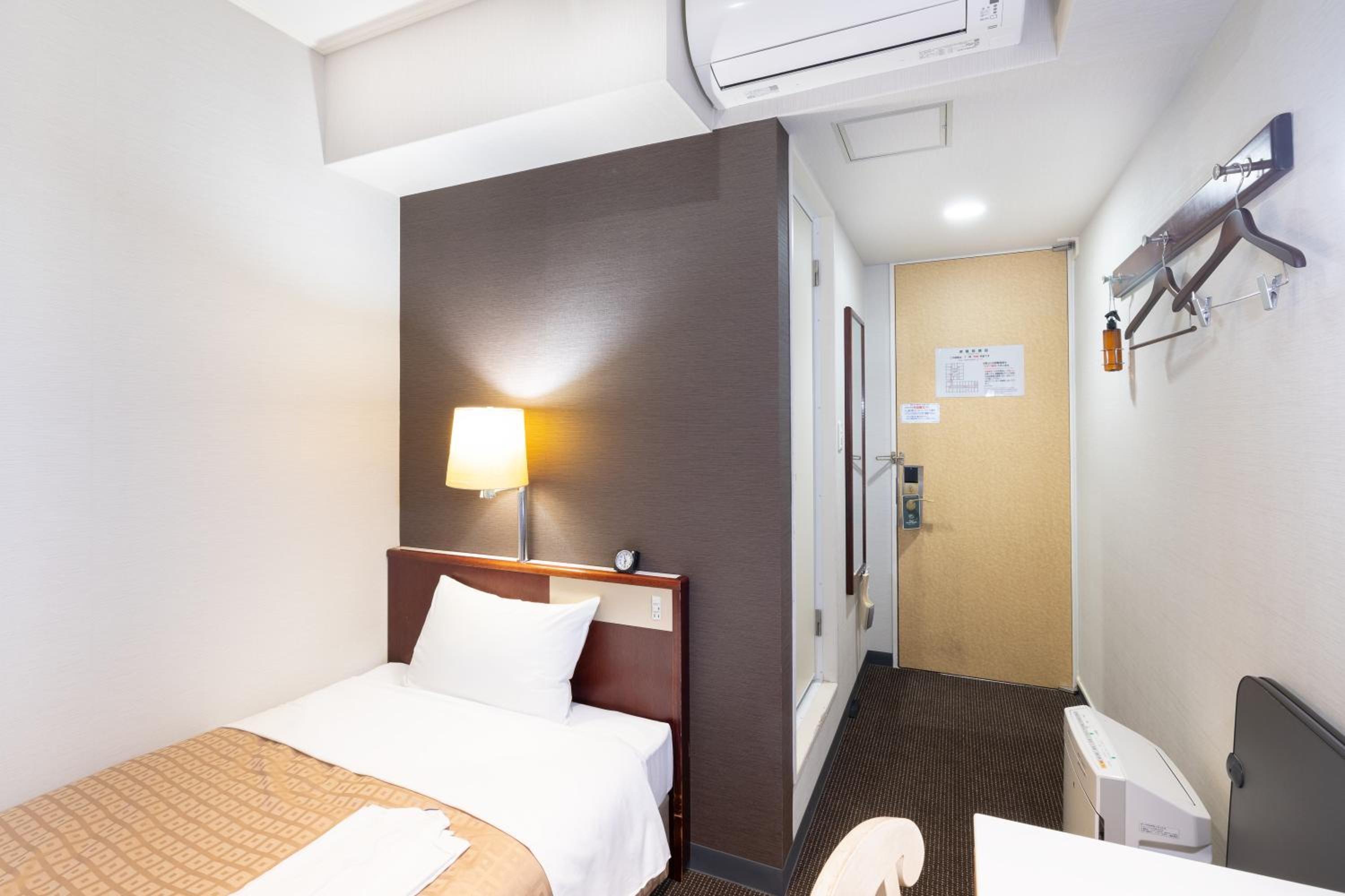 Фото Hiroshima Intelligent Hotel Annex