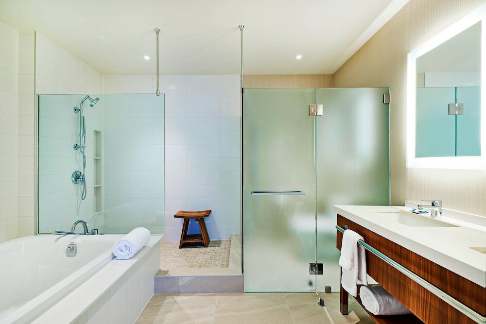 Фото Delta Hotels by Marriott Dartmouth