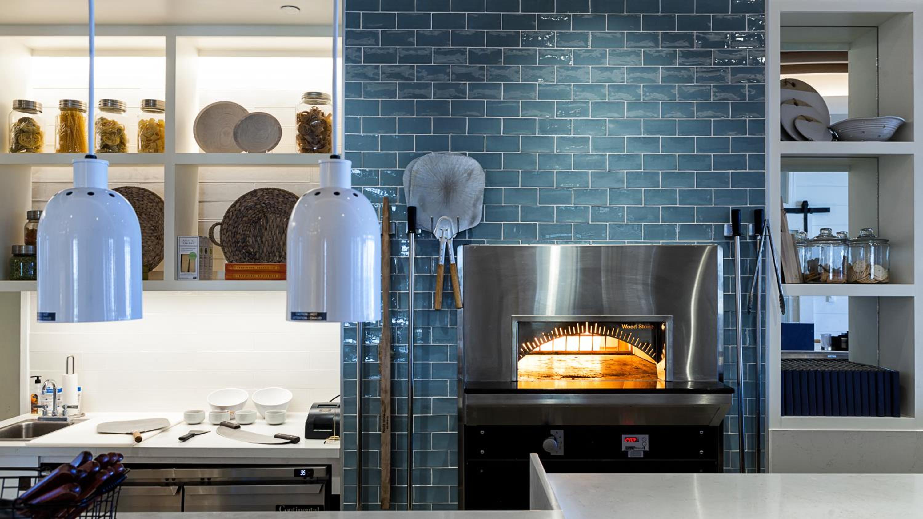 Фото Hutchinson Shores Resort & SPA