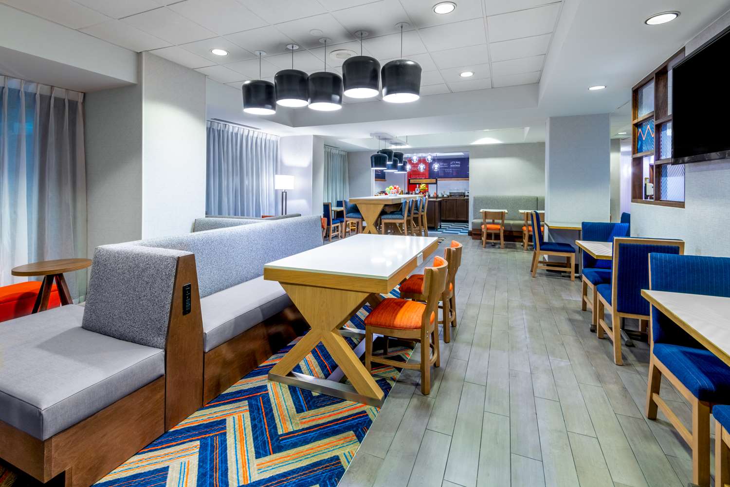 Фото Hampton Inn Denver-International Airport