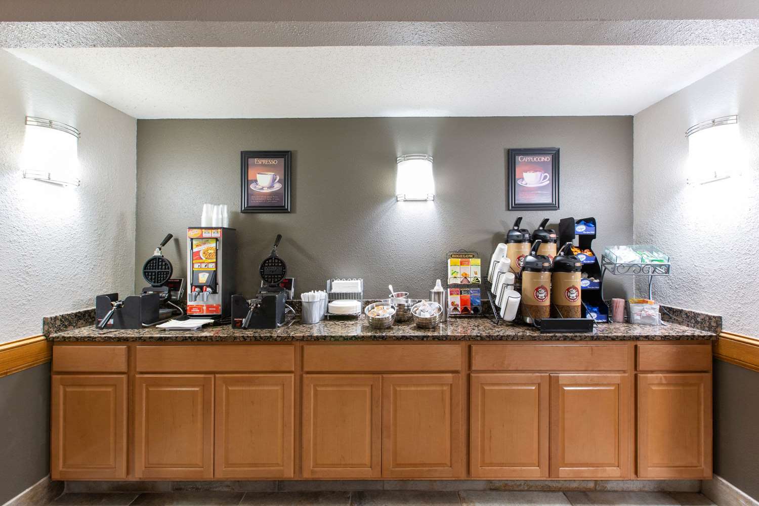 Фото AmericInn by Wyndham Apple Valley