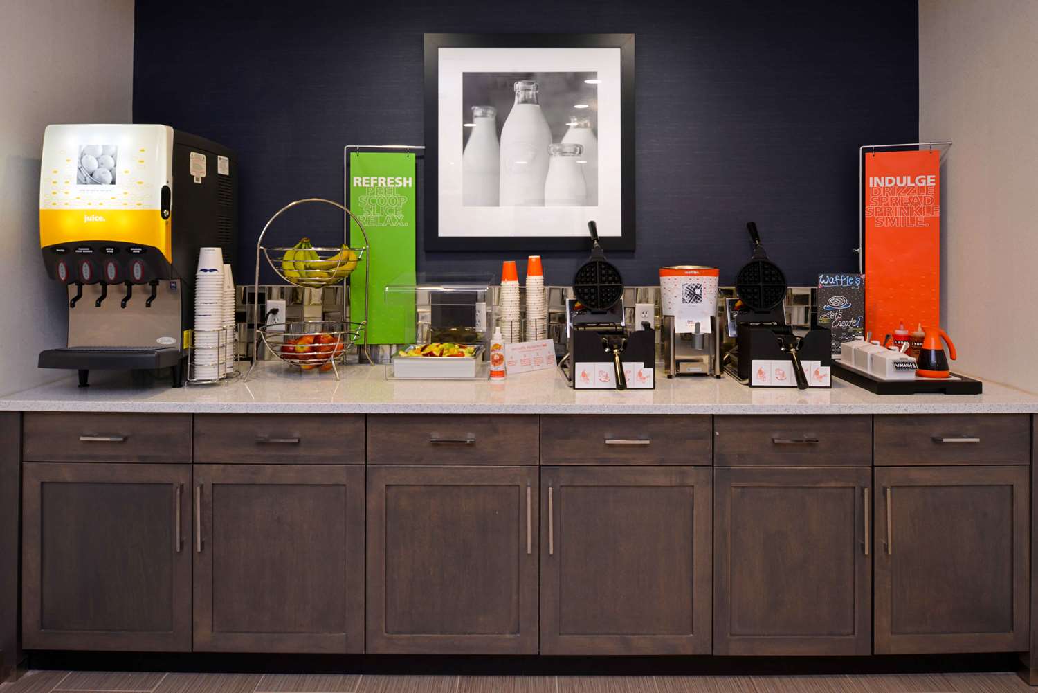 Фото Hampton Inn & Suites Albany-East Greenbush