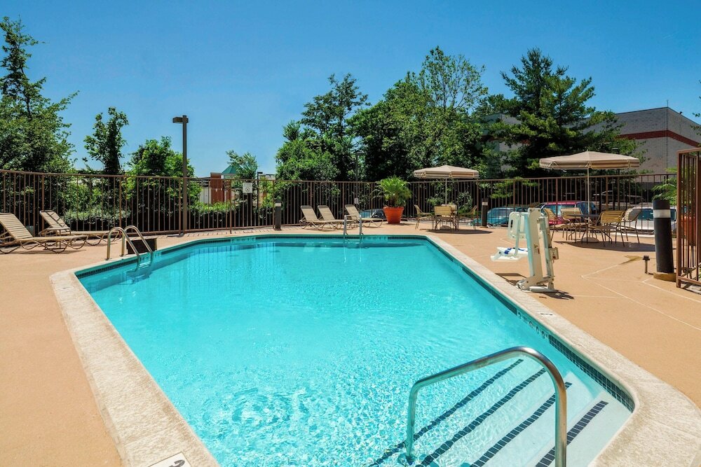 Фото Fairfield Inn by Marriott Laurel