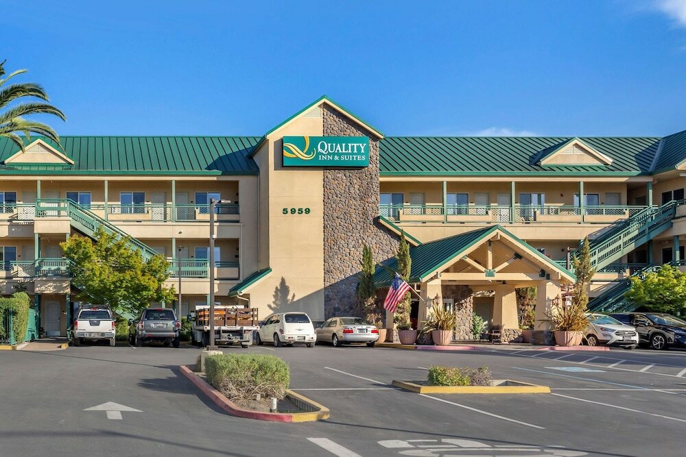 Фото Quality Inn & Suites