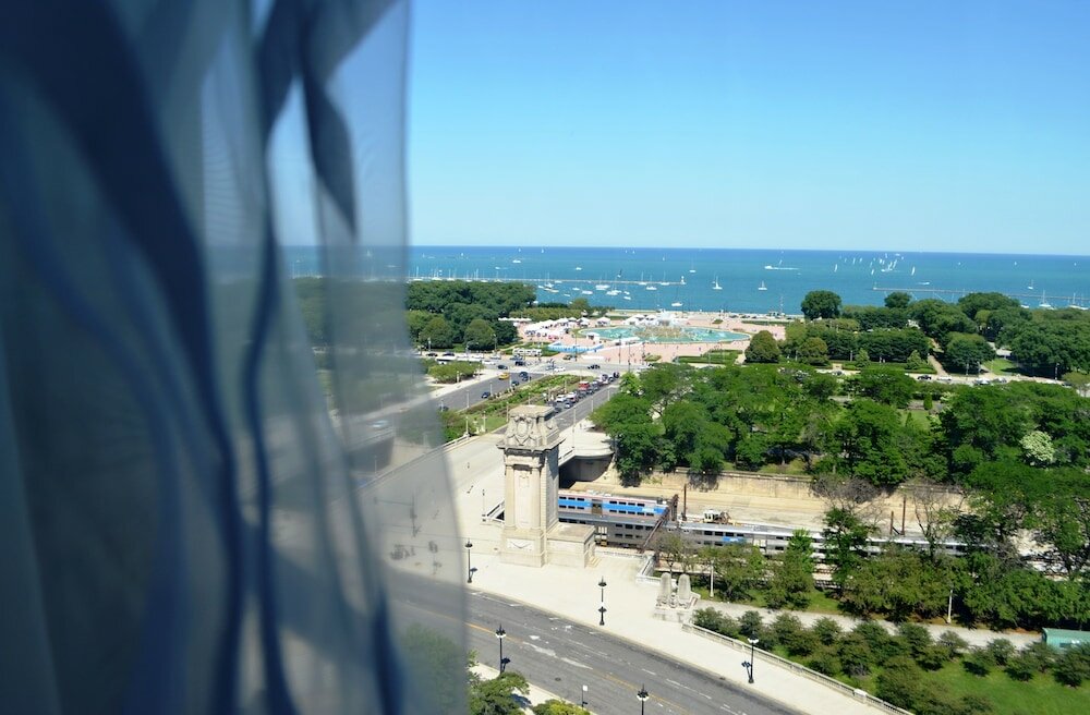 Фото The Congress Plaza Hotel & Convention Center