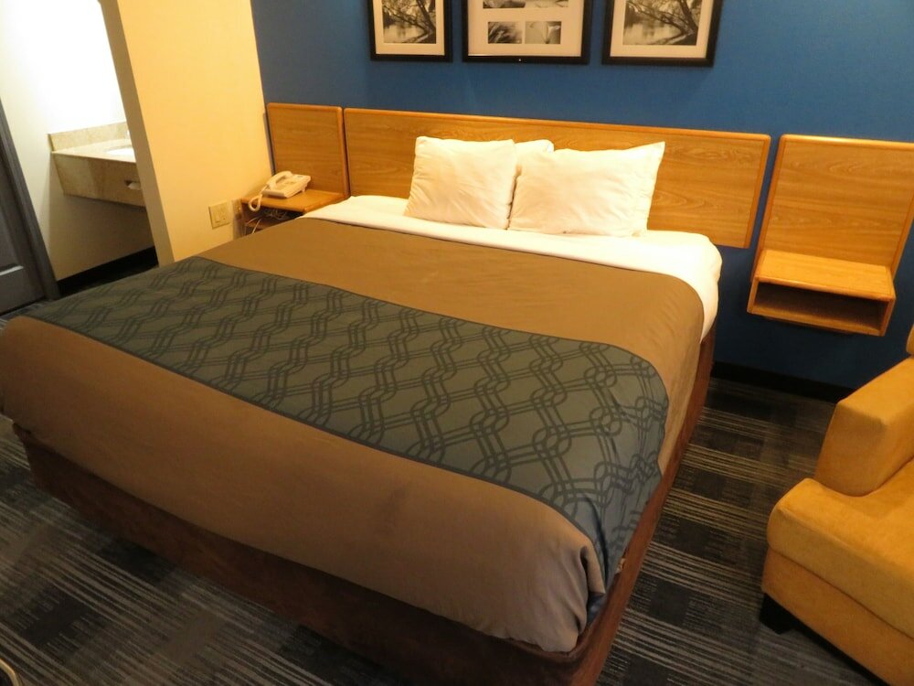 Фото Rodeway Inn At Six Flags