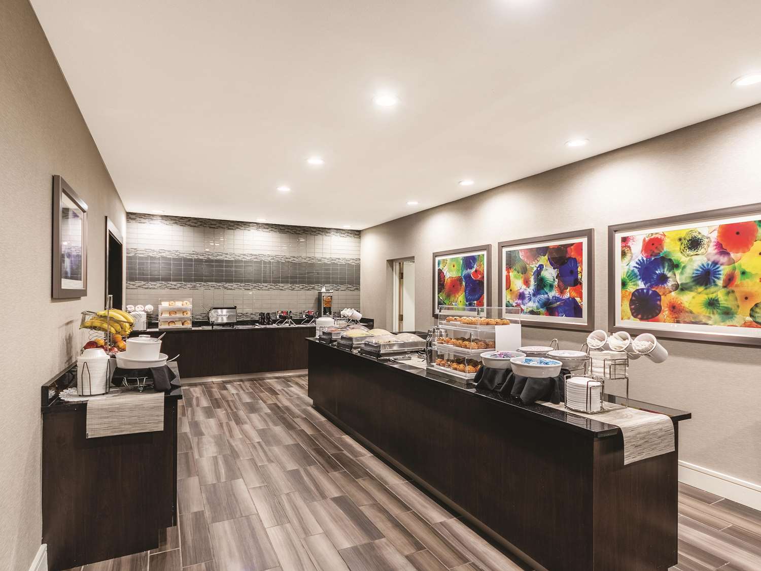 Фото La Quinta Inn & Suites by Wyndham San Antonio Downtown