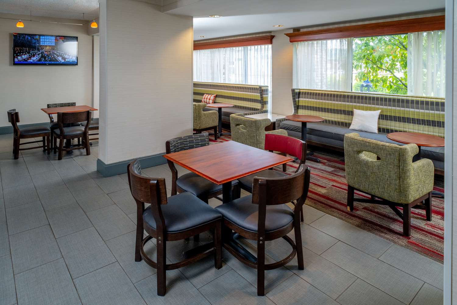 Фото Hampton Inn Charleston-Downtown