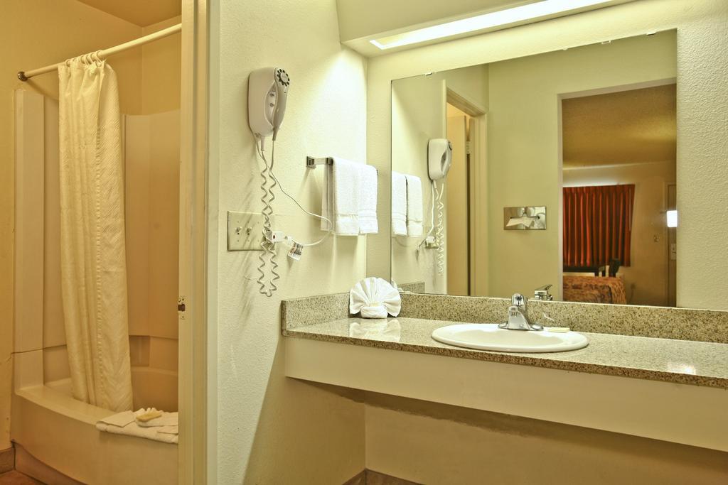 Фото Silver Queen Inn