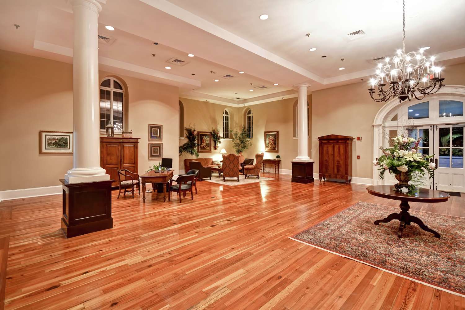 Фото Embassy Suites by Hilton Charleston Historic District