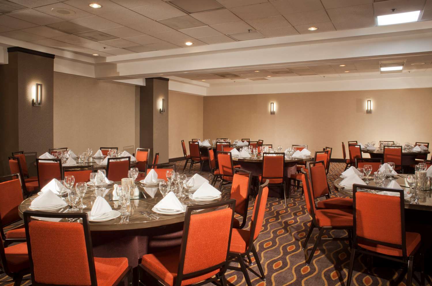 Фото Embassy Suites by Hilton Austin Arboretum