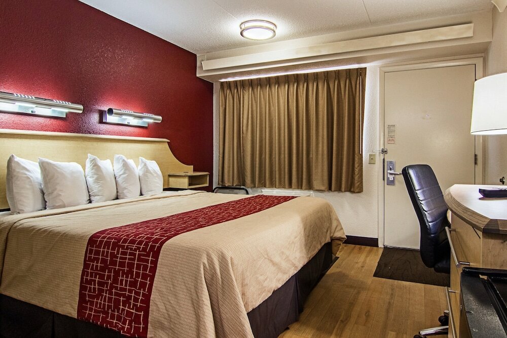 Фото Red Roof Inn Detroit - Southfield