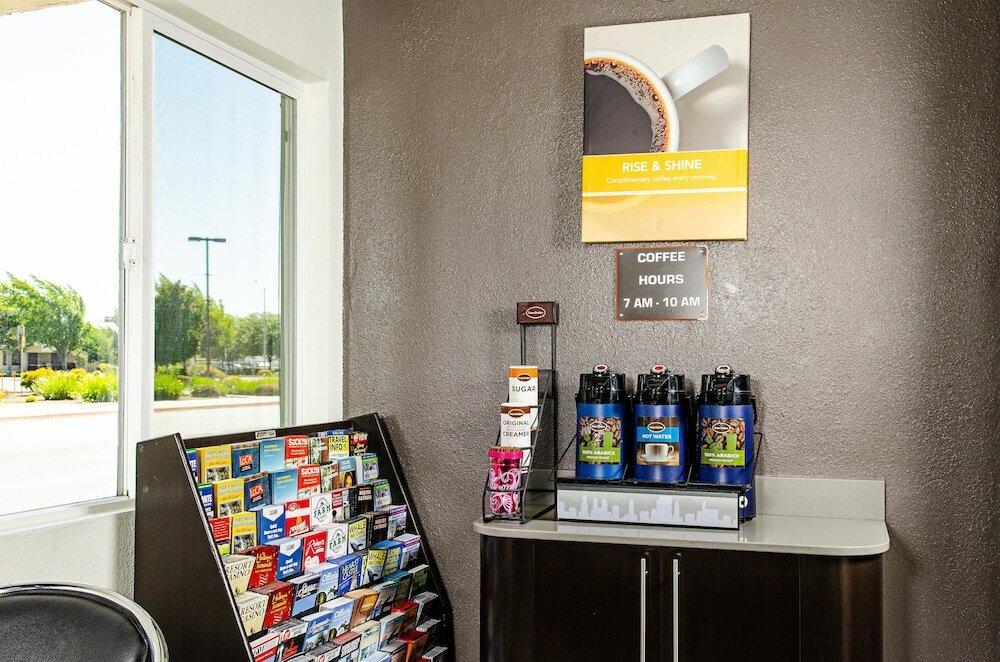 Фото Motel 6 Modesto, Ca - Downtown