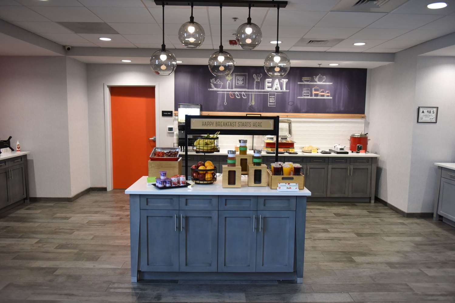 Фото Hampton Inn & Suites Lenoir