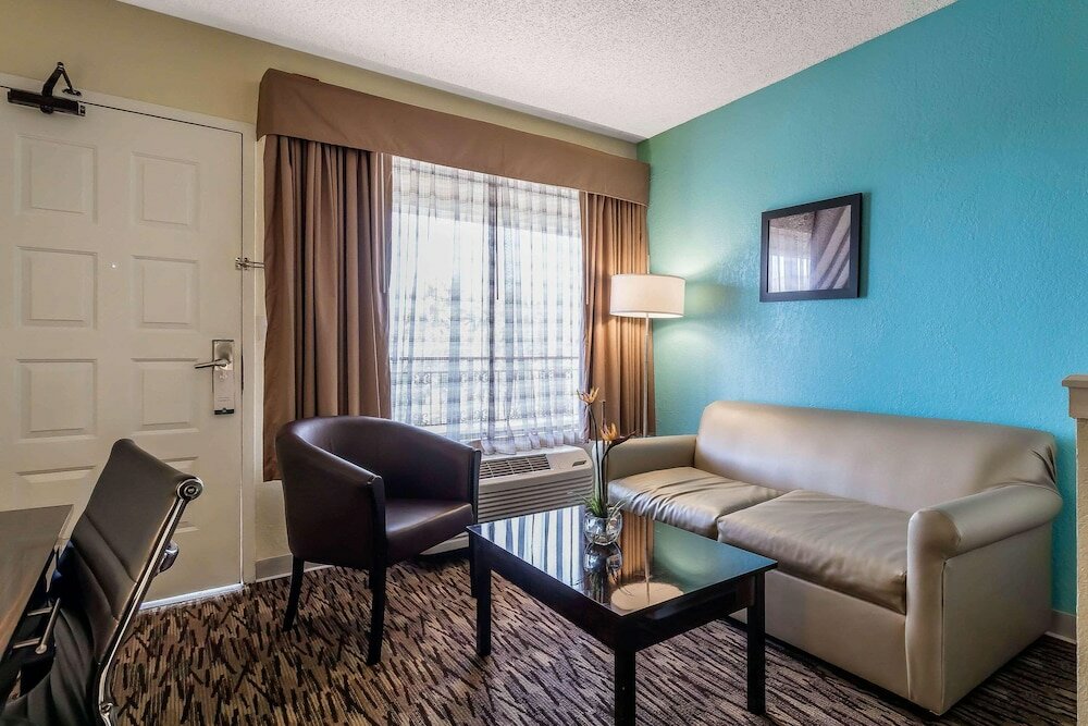 Фото Boca Suites Deerfield Beach