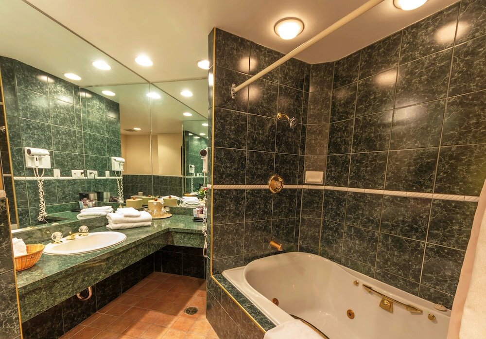 Фото The Water Tower Inn, Bw Premier Collection