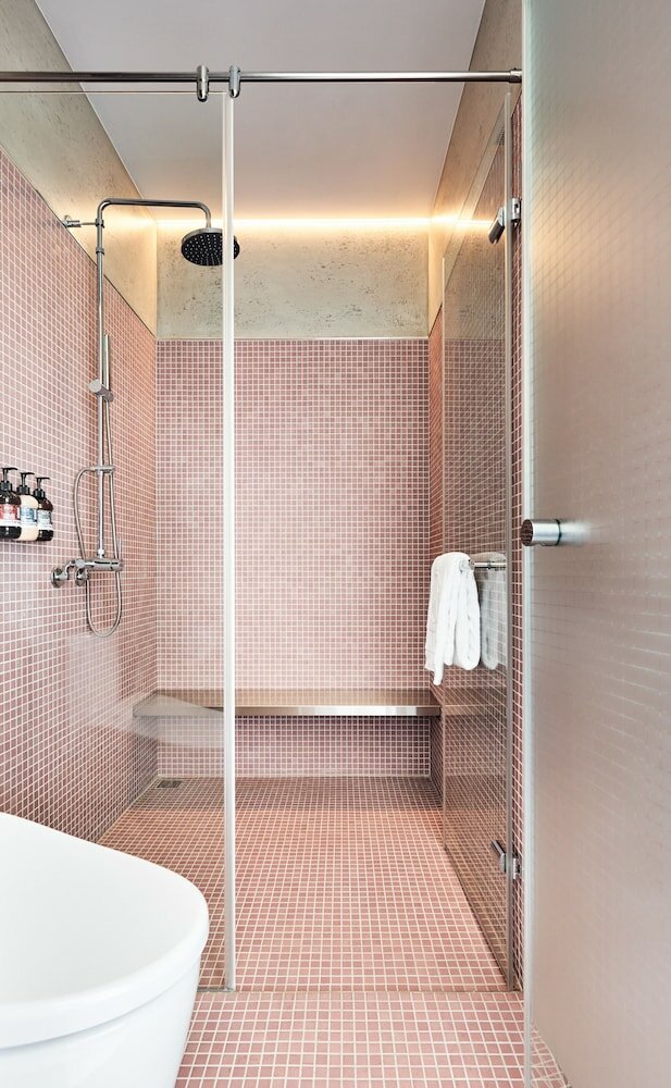 Фото Waterfront Hotel