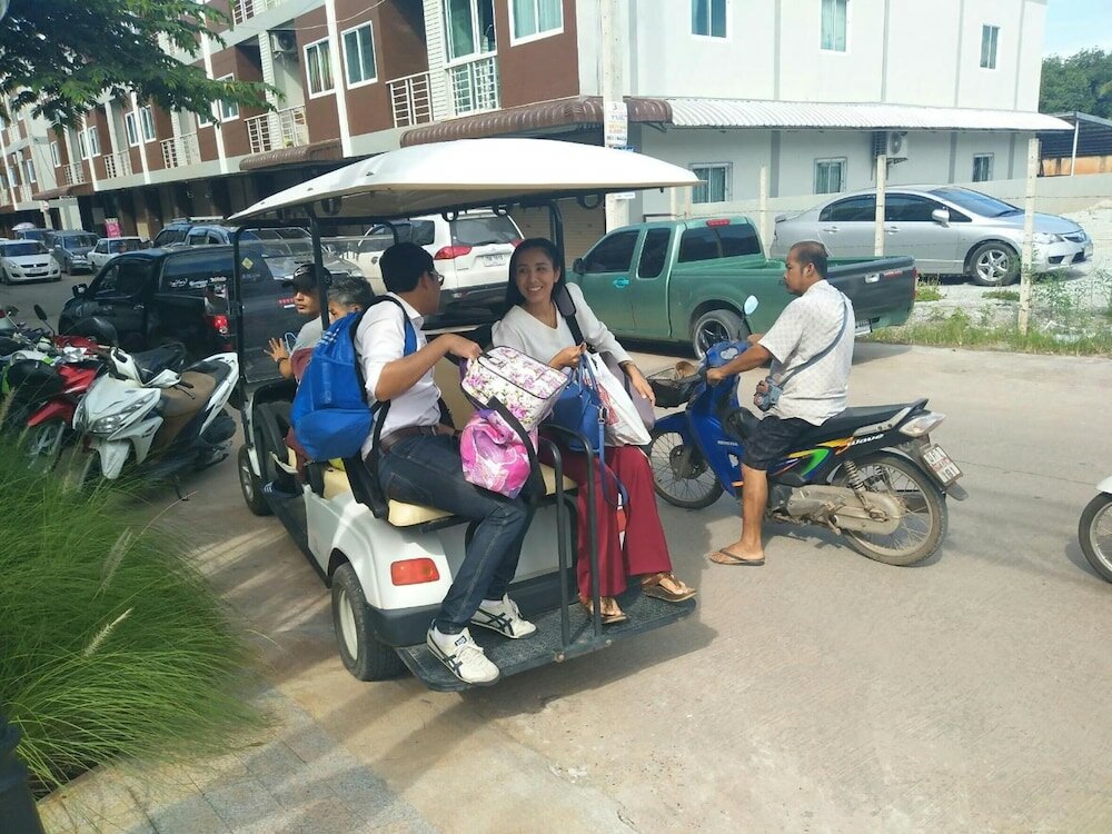 Фото Ploy's Pearl Hotel