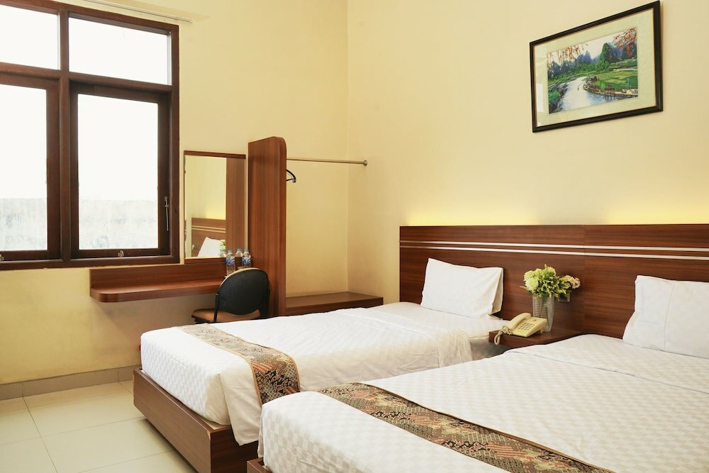 Фото Airy Bandara Ahmad Yani Anjasmoro Raya 74 Semarang