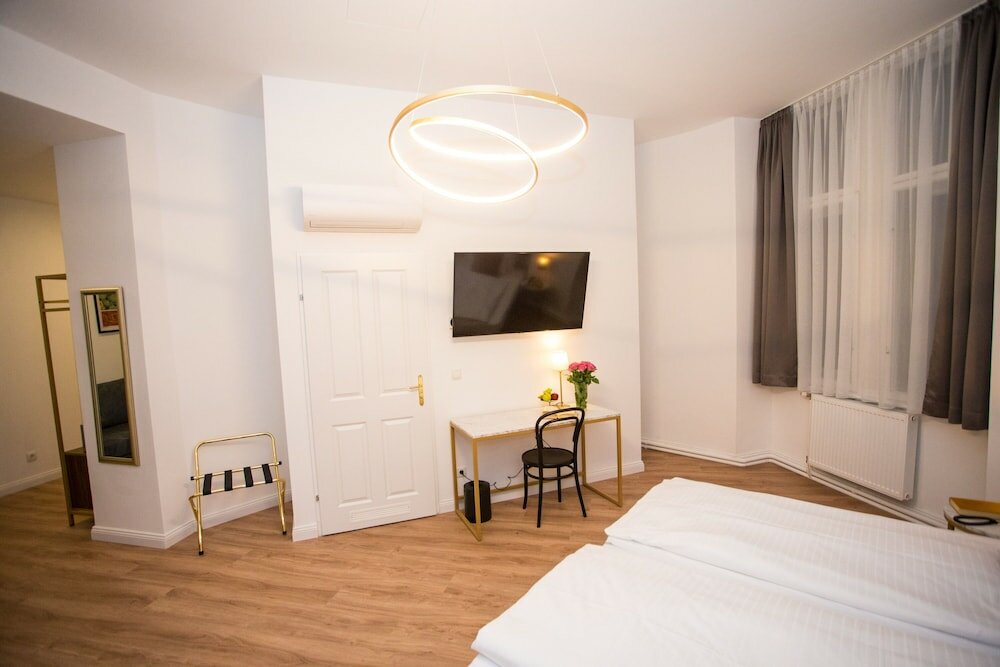 Фото Pension Central - Self Check-in