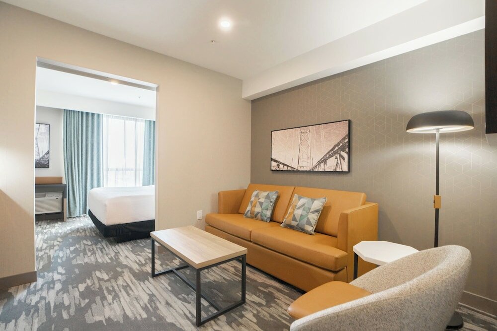 Фото Sandman Hotel & Suites Winnipeg Airport